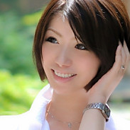ETQT-067 A married woman who became open in a hot spring resort and a hot body in an open-air bath suddenly changed into a horny married woman? Turn your back and ask for insertion from the standing back! What an outrageous woman!